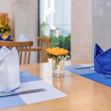 Sea Swan Apartment And Hotel Дананг Екстер'єр фото